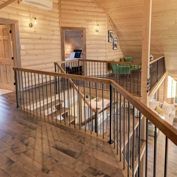Handrail with Metal Posts and Balusters